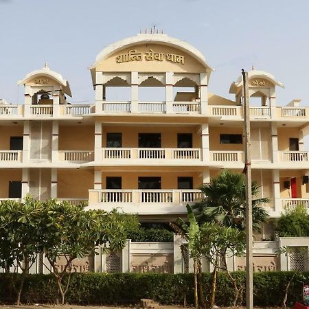 Hotel Oyo 13564 Near Prem Mandir Mathura Zewnętrze zdjęcie