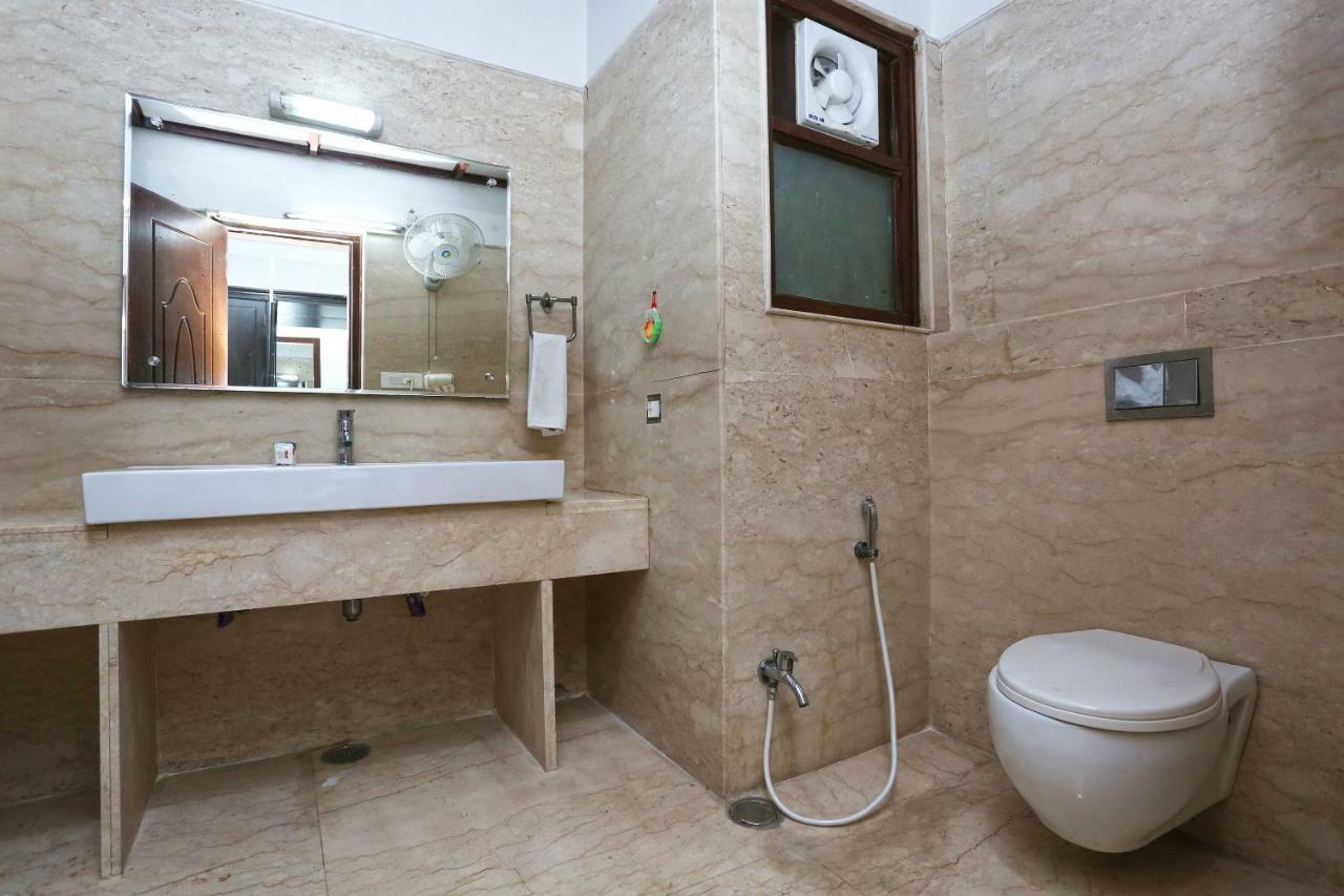 Hotel Oyo 13564 Near Prem Mandir Mathura Zewnętrze zdjęcie