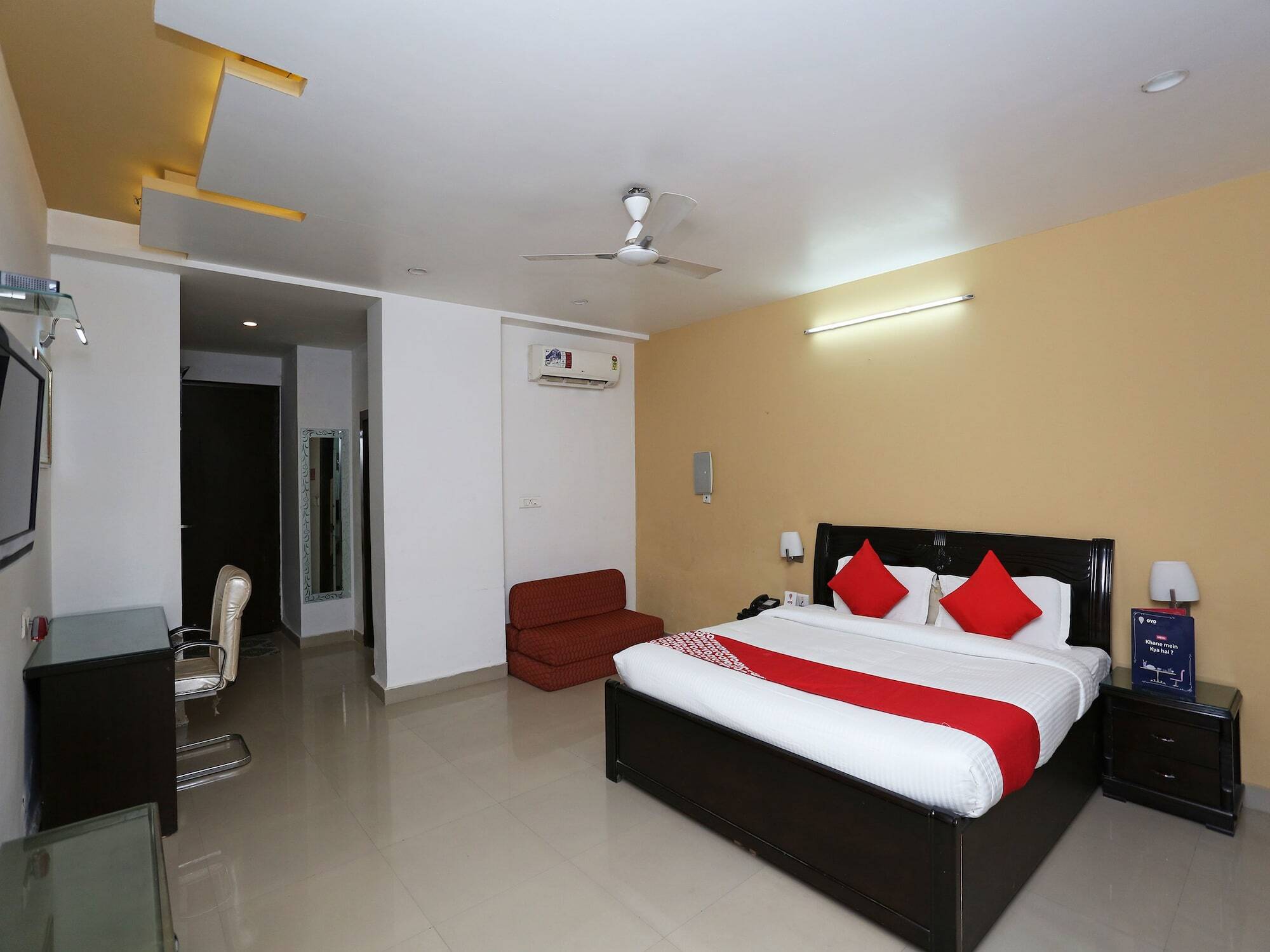 Hotel Oyo 13564 Near Prem Mandir Mathura Zewnętrze zdjęcie